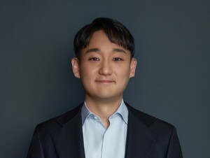 강동한 넷플릭스 한국 콘텐츠 부문 VP - 한국 진출 9년, 넷플릭스가 함께 만들어온 K-콘텐츠의 눈부신 성장…한국 문화를 알리는 기여자로 콘텐츠 글로벌화의 새로운 공식을 써 내려가다